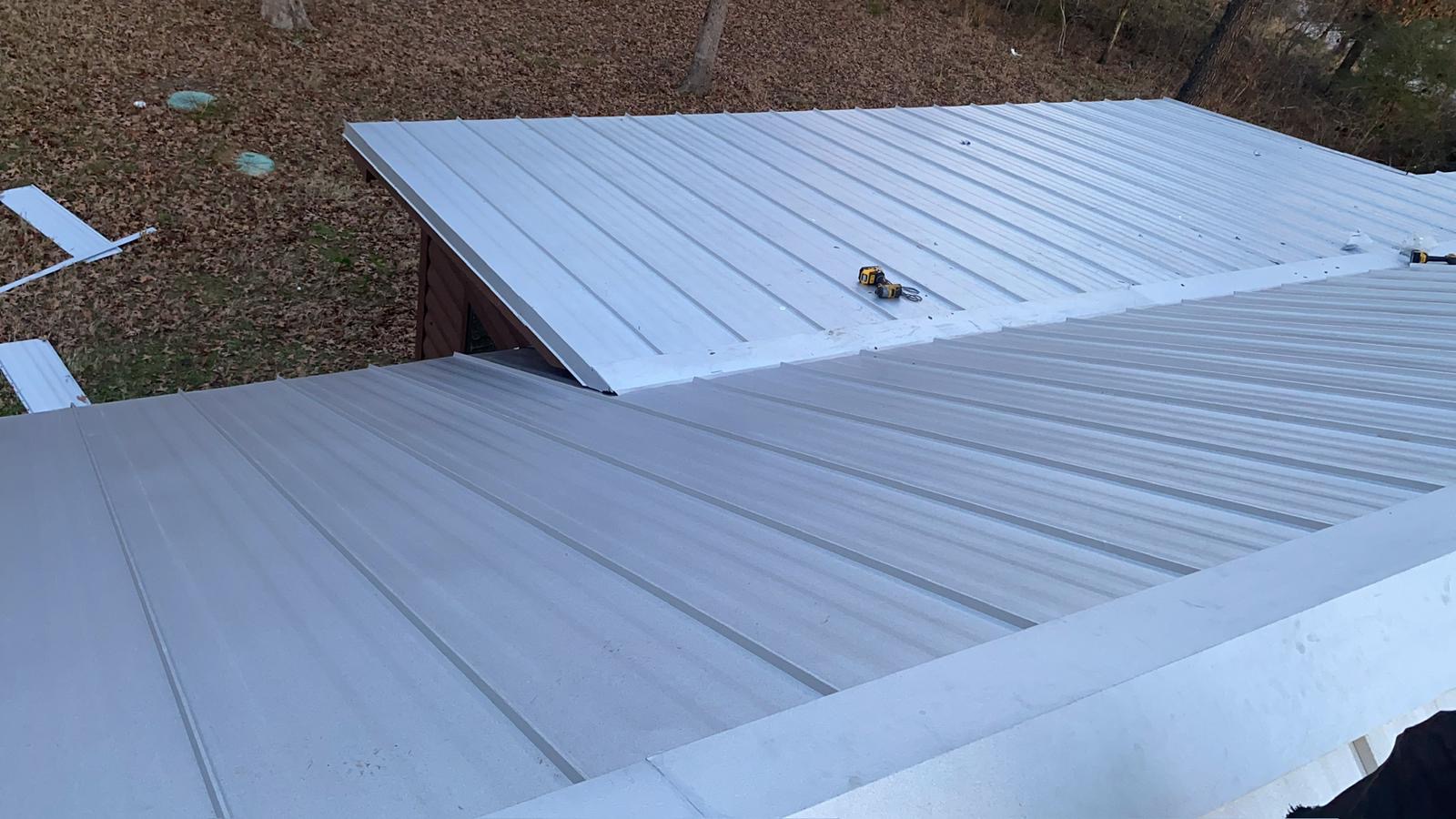Sleek Metal Roof Installation with Ridge Vent